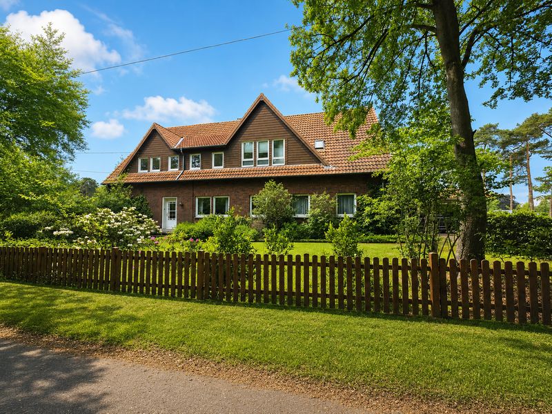 Großzügiges Einfamilienhaus im Grünen – mit separatem Bereich und außergewöhnlichem Grundstück